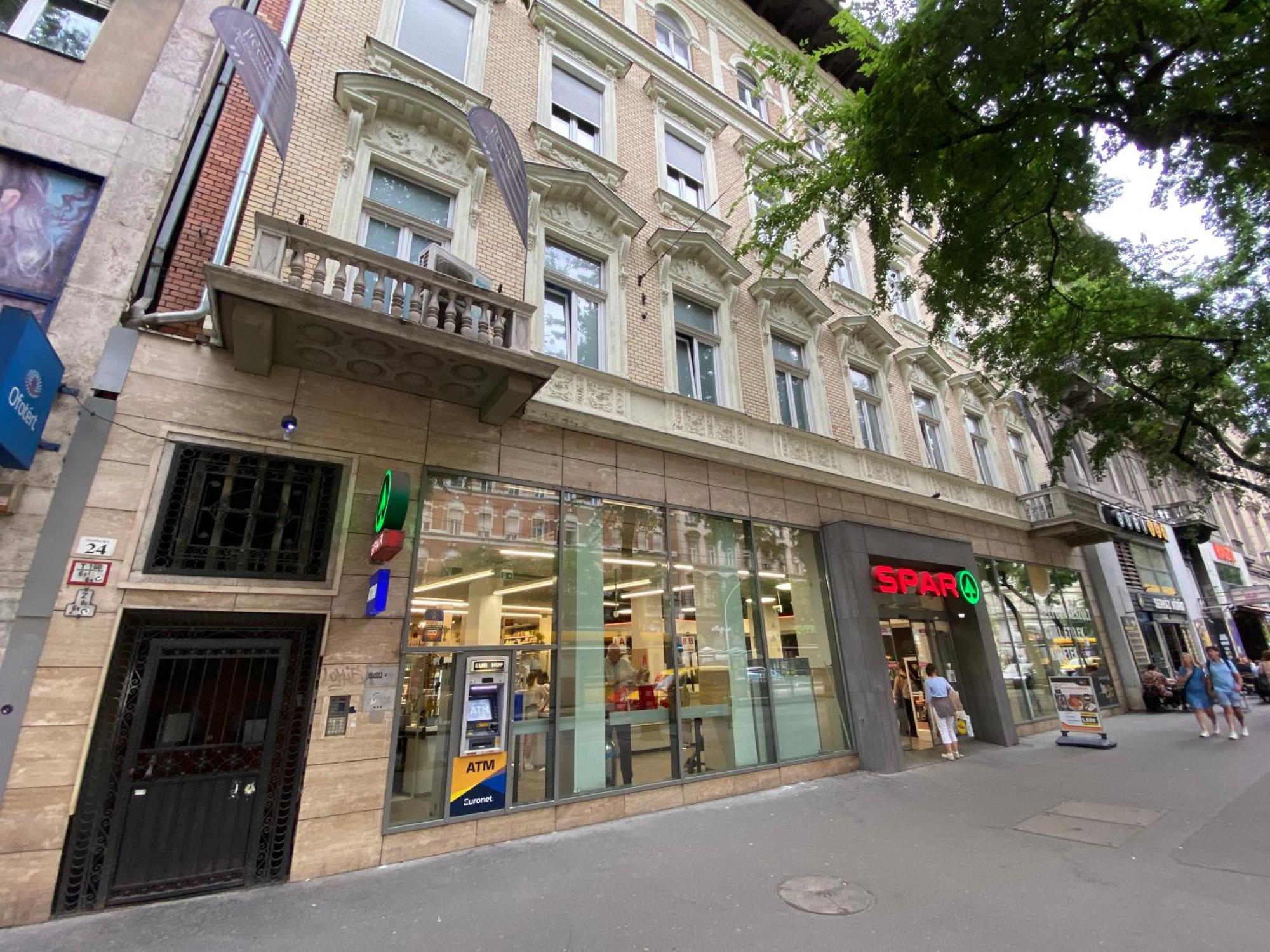 Pink Rose Boutiques, Budapest